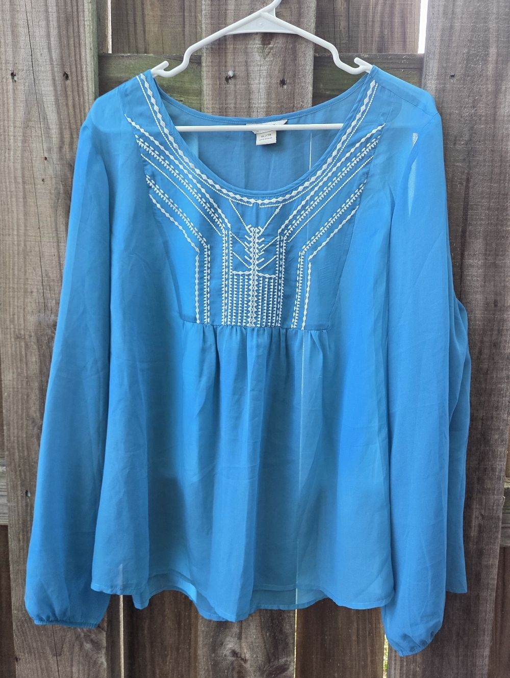Ariat Sheer Embroidered Blouse – Size XL (New Without Tags)